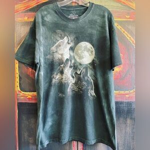 Green the a mountain T-shirt